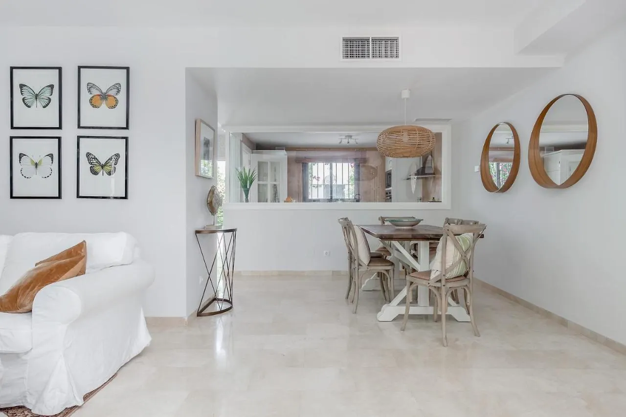 Charming Beachside Townhouse In San Pedro A Lovely Retreat Steps From The Shore Marbella